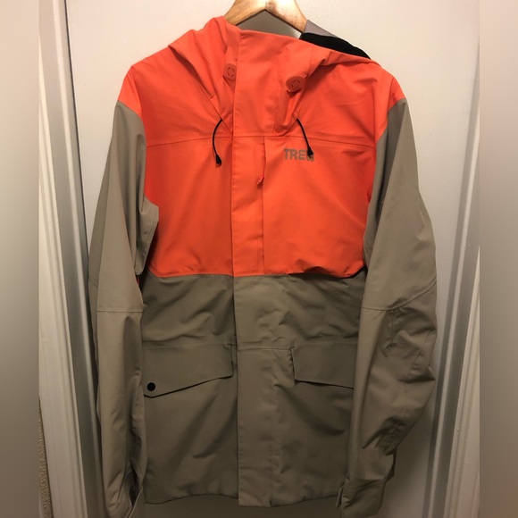 Trew Other - Trew Powfunk Jacket - Desert Stone/Orange/L